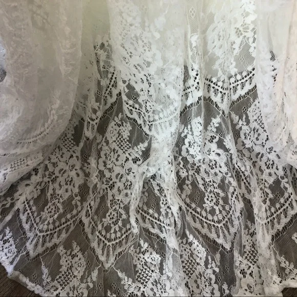 Brand New Wedding dress - Picture 4 of 8